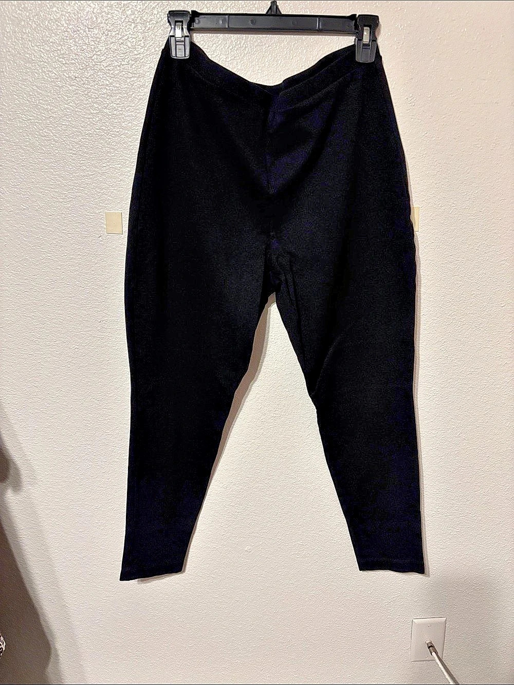 Chico's Fabulously Slimming Pull-On Pants Black Size 2
